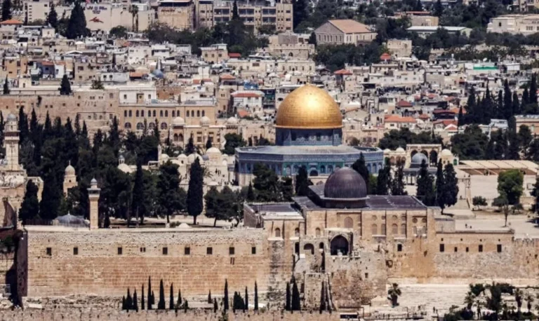 دول عربية وإسلامية ترفض افتتاح سفارة كولومبيا في القدس دول عربية وإسلامية ترفض افتتاح سفارة كولومبيا في القدس