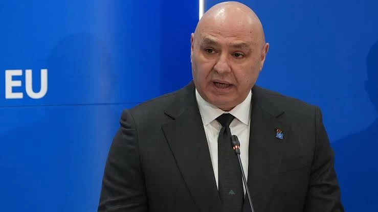 أوامر بتوقيف مسؤولين بحزب الله في قضية شاحنة المتفجرات أوامر بتوقيف مسؤولين بحزب الله في قضية شاحنة المتفجرات