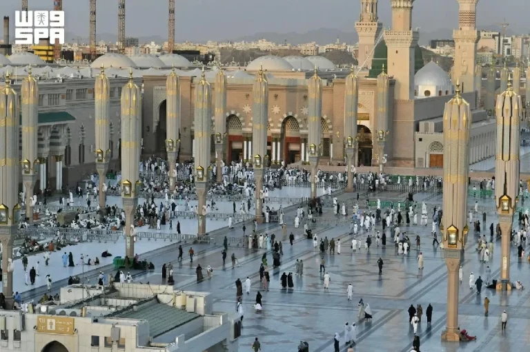تجاوز عدد زوار المسجد النبوي 21 مليوناً في سبتمبر تجاوز عدد زوار المسجد النبوي 21 مليوناً في سبتمبر