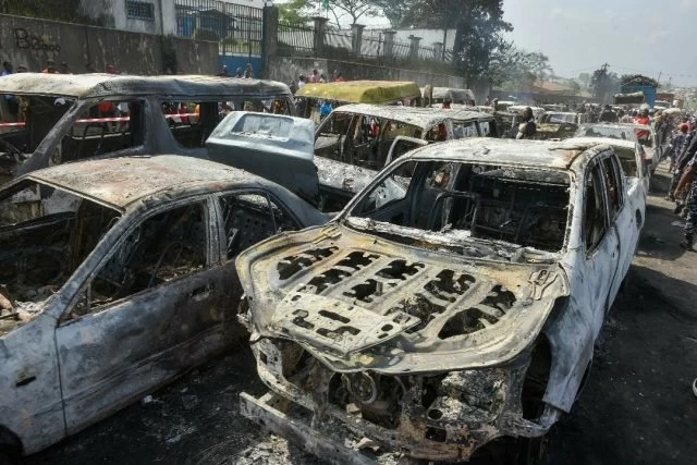 إصابة 20 شخصاً في انفجار خط أنابيب الغاز بنيجيريا إصابة 20 شخصاً في انفجار خط أنابيب الغاز بنيجيريا