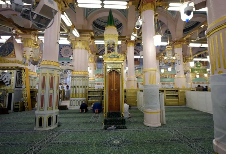 مواعيد زيارة الروضة الشريفة للرجال والنساء عبر نسك