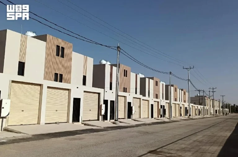 أمانة القصيم تسلم 200 وحدة سكنية ضمن الإسكان التنموي
