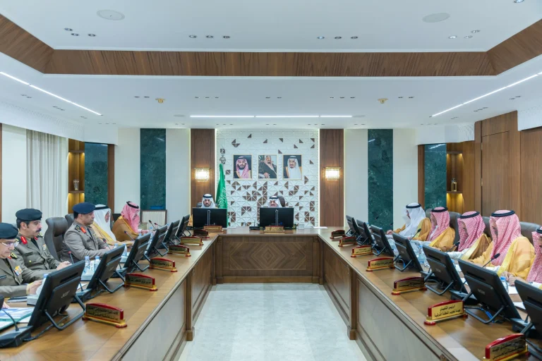 أمير الشرقية يترأس اجتماع السلامة المرورية لتعزيزها