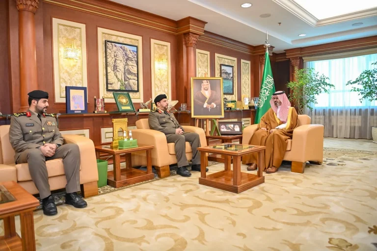 نائب أمير جازان يلتقي مدير مرور المنطقة الجديد نائب أمير جازان يلتقي مدير مرور المنطقة الجديد