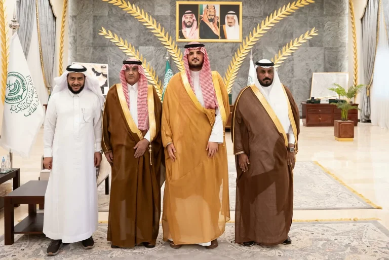 تدشين الدورة الثالثة لجائزة مُلهم للتميز التعليمي بالطائف تدشين الدورة الثالثة لجائزة مُلهم للتميز التعليمي بالطائف
