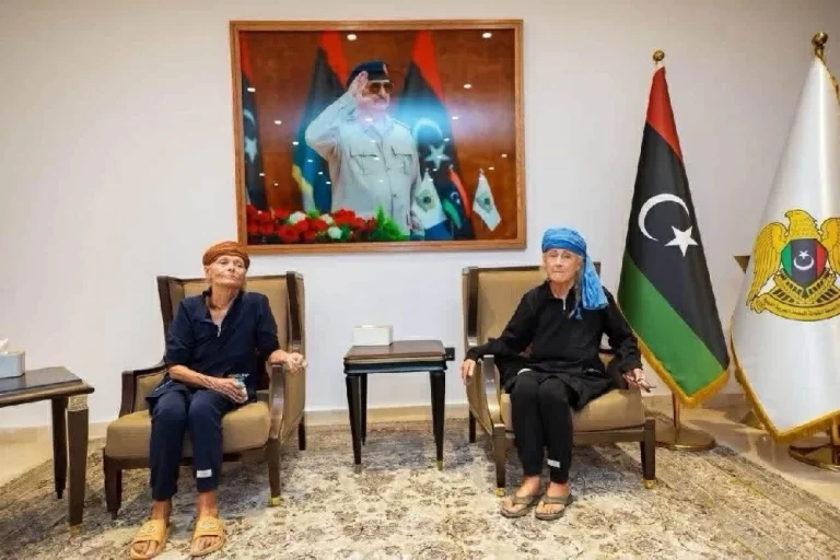 ليبيا تعلن الإفراج عن رهينتين أوروبيتين في بنغازي ليبيا تعلن الإفراج عن رهينتين أوروبيتين في بنغازي