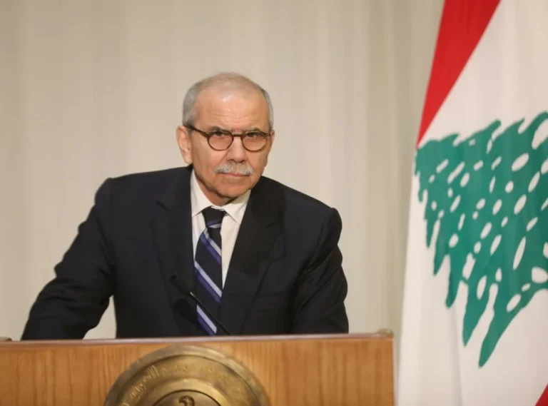 سلام يطالب حزب الله بالالتزام بمبدأ حصرية السلاح