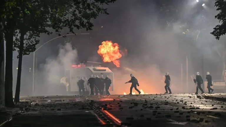 احتجاجات فرنسا: توقيف 1314 شخصاً وإصابة 53 شرطياً