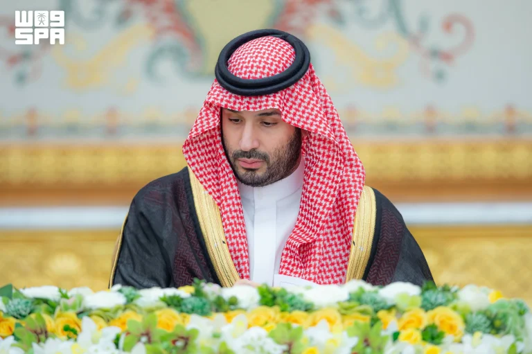 مجلس الوزراء يؤكد حق المملكة بالدفاع عن الحرمين