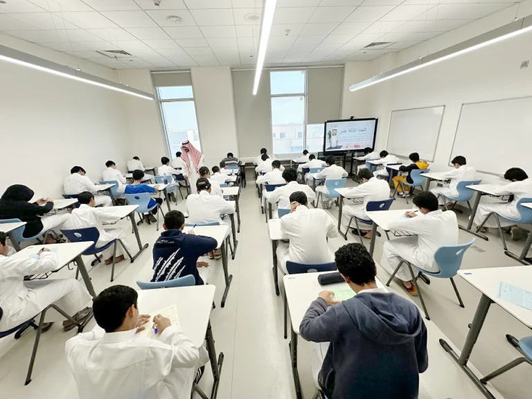 تطبيق الاختبارات المركزية في 4 مواد بالمدارس السعودية تطبيق الاختبارات المركزية في 4 مواد بالمدارس السعودية